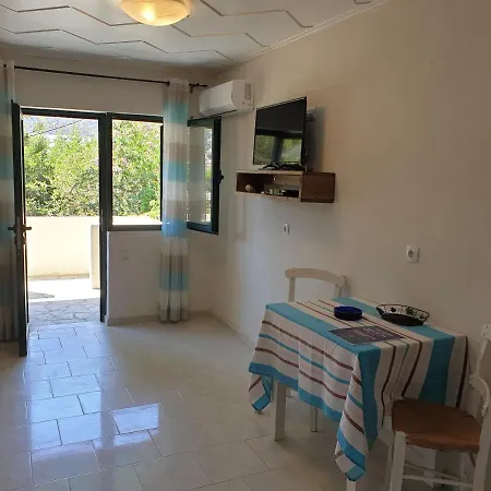 Apartament And Xenophon *