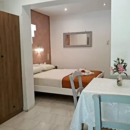 Apartament And Xenophon *
