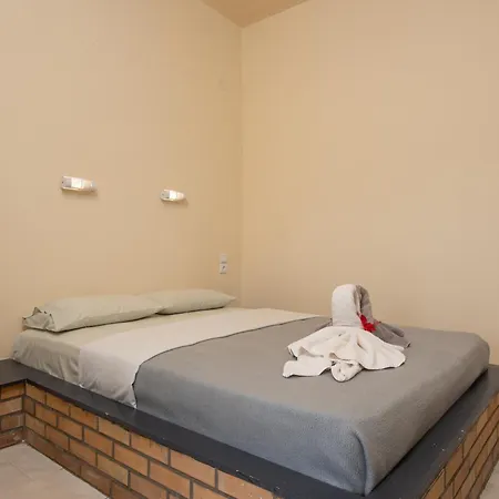 And Xenophon Apartament